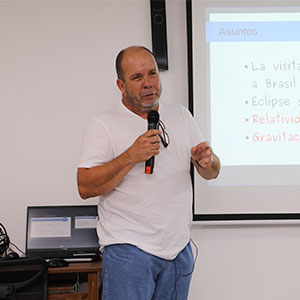 Observatorio Micro Macro y Embajada de Brasil organizaron la conferencia “La visita de Albert Einstein a Río de Janeiro” 