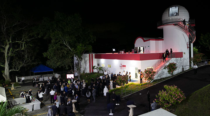 UDB inaugura el Observatorio Micro Macro 