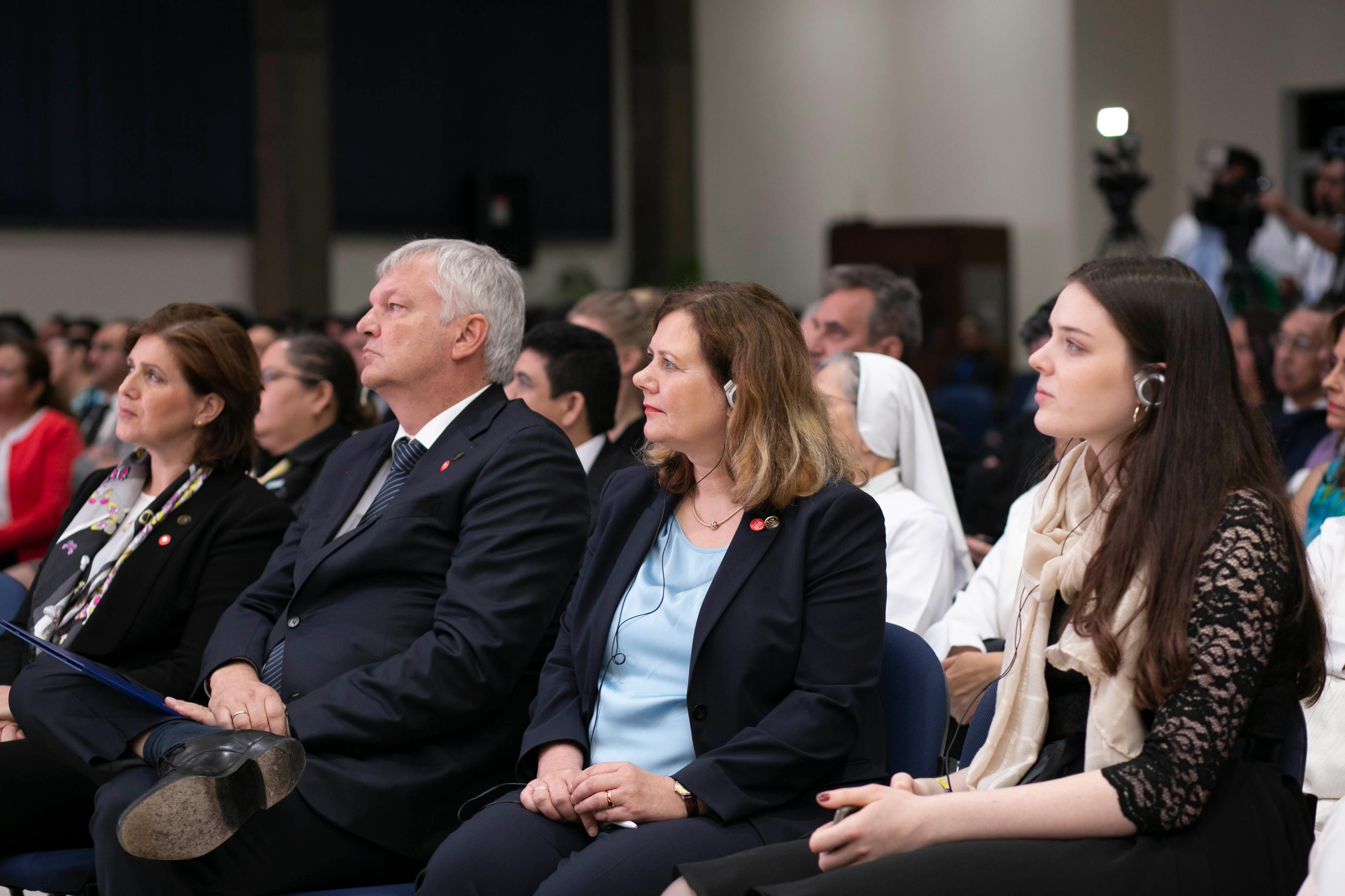 UDB inaugura el Observatorio Micro Macro