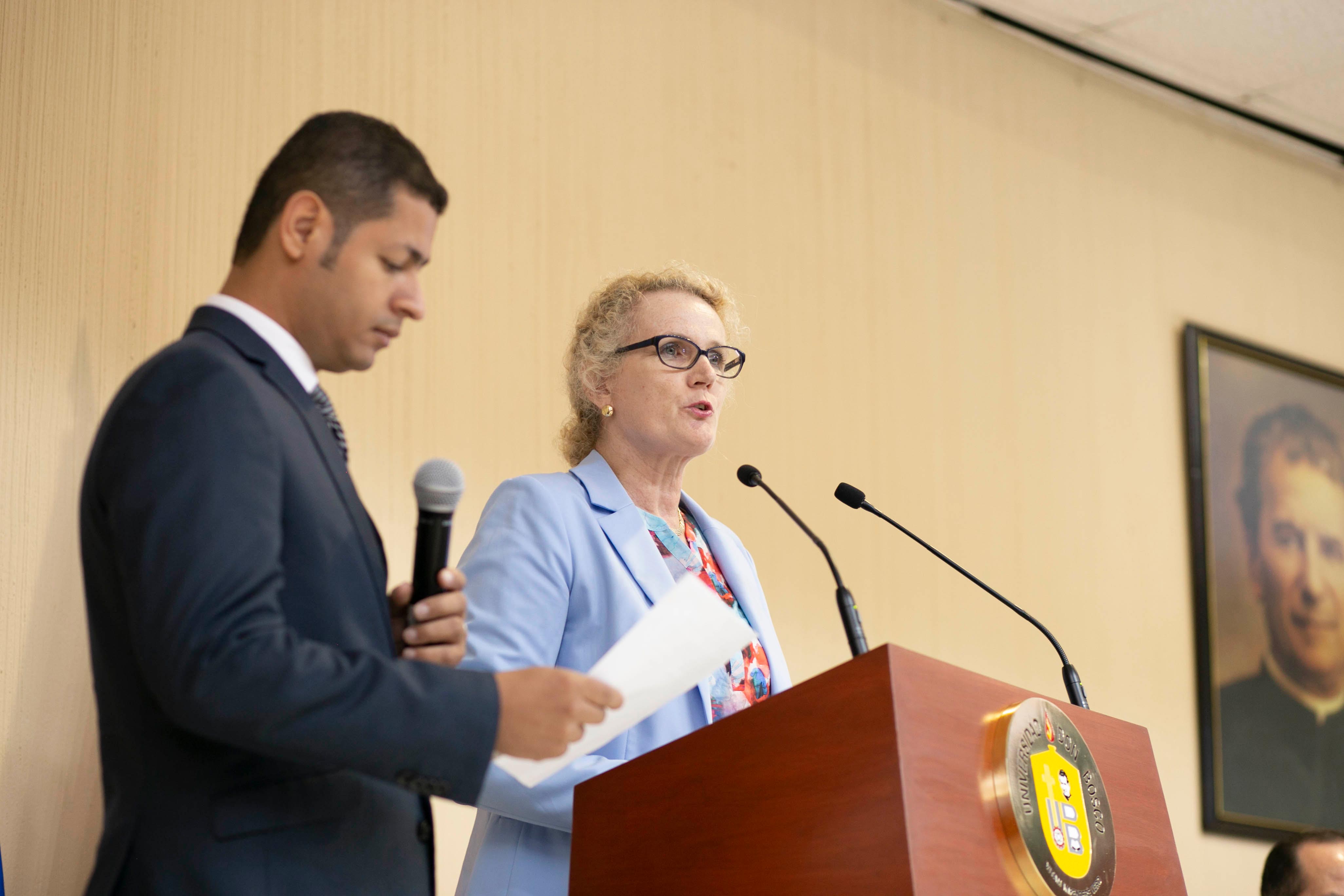 UDB inaugura el Observatorio Micro Macro